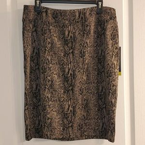 Style and Co Stretch Black Brown Snake Skirt 0X NWT